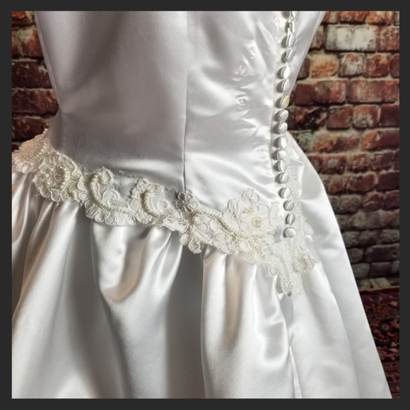 BEAUTIFUL WEDDING DRESS SIZE 16 - Picture 5 of 14